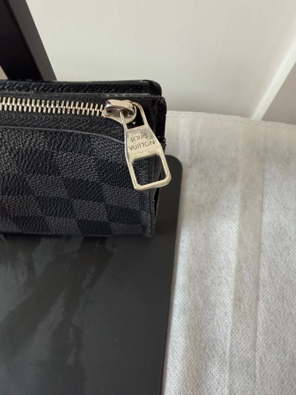 Louis Vuitton Damier Graphite Smart Wallet